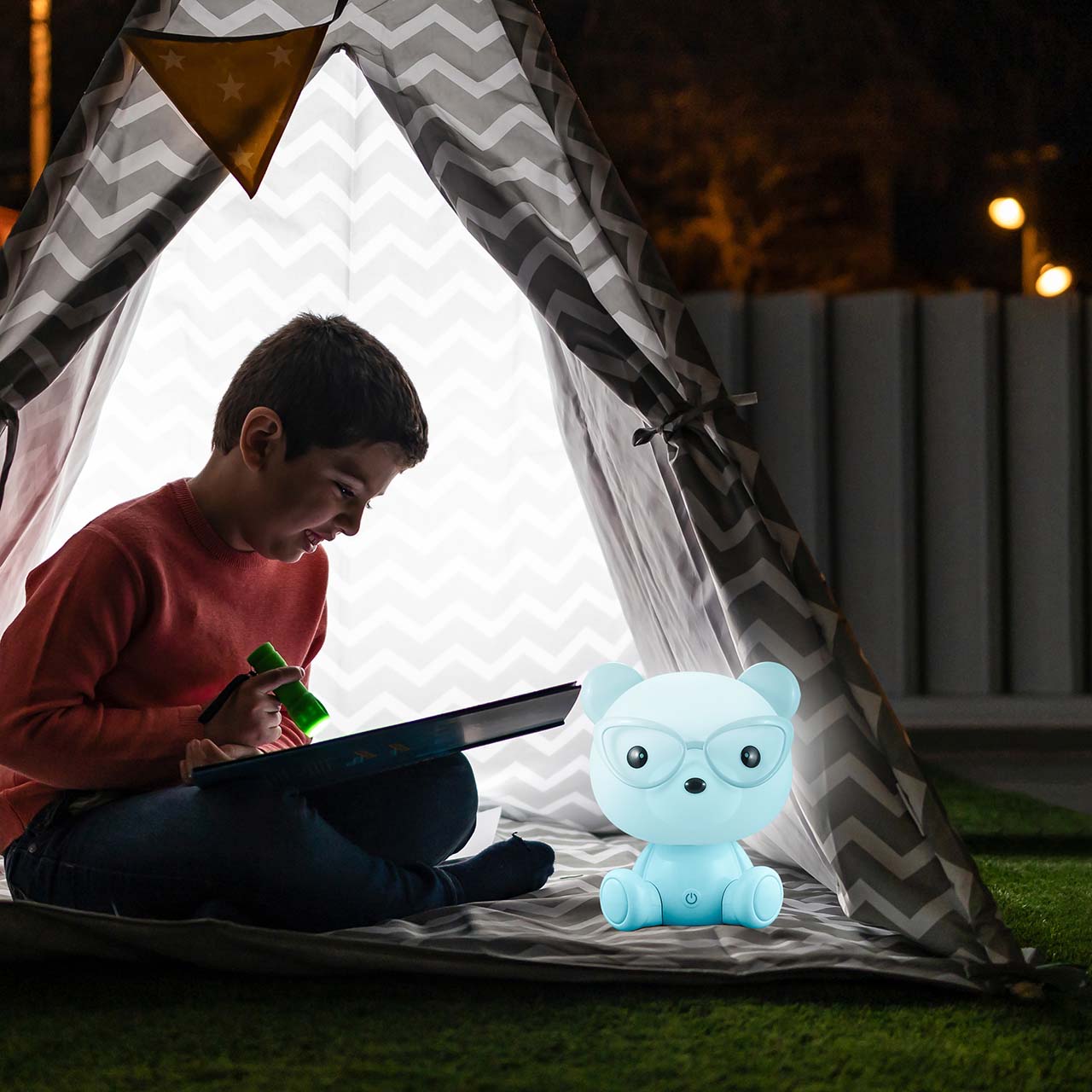 Lampka Dekoracyjna MIŚ OKULARNIK LED 327192 – Niebieska, Akumulator + Przewód USB-C | Sanico GoldLux - obrazek 7